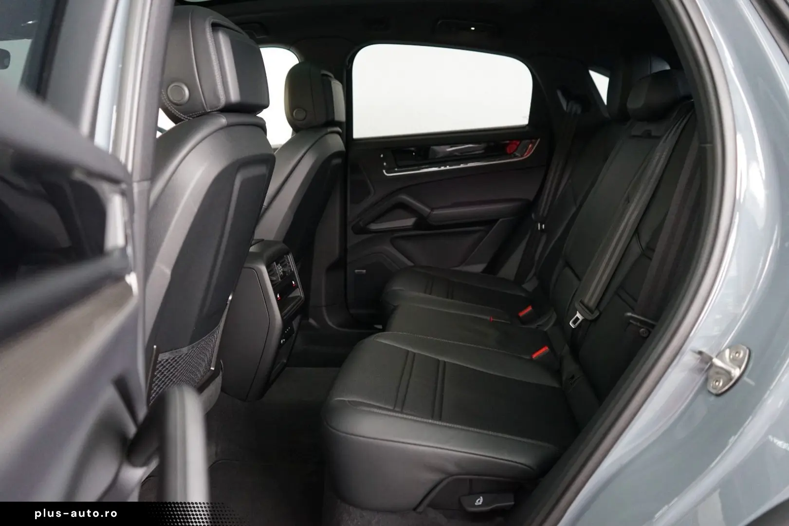 PORSCHE Cayenne Coupe E-Hybrid MY25 P-Display Massage