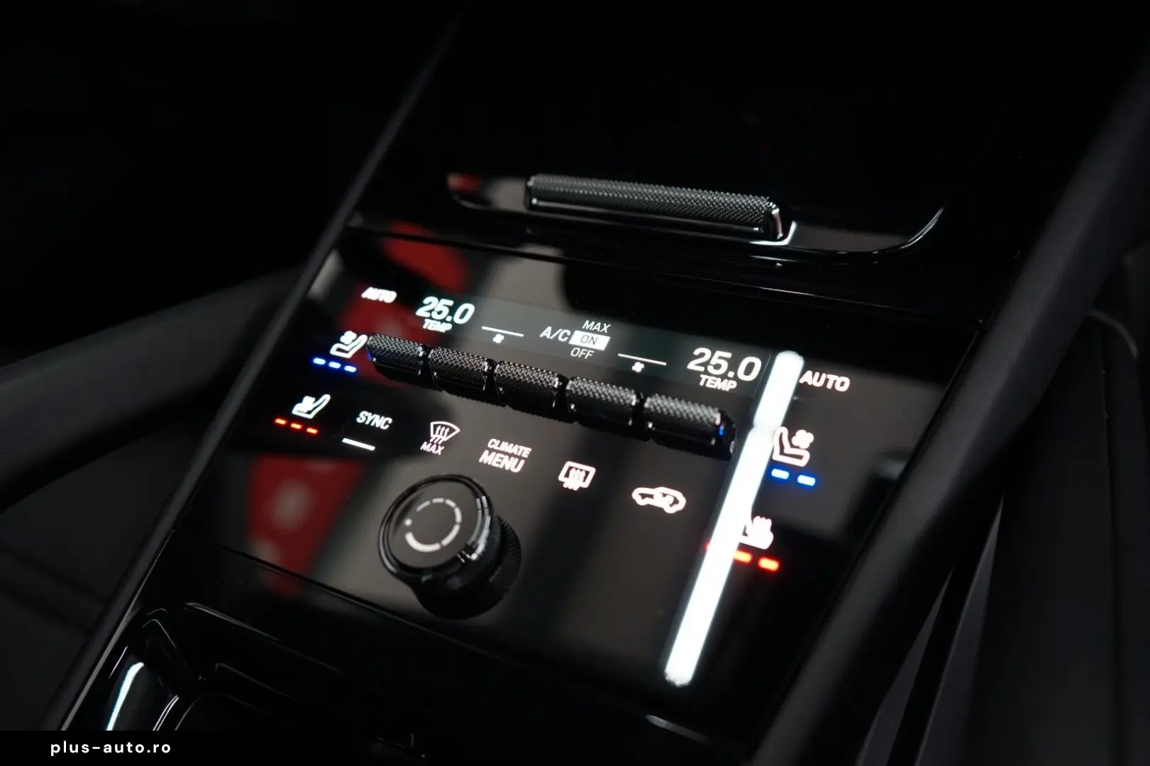 PORSCHE Cayenne Coupe E-Hybrid MY25 P-Display Massage