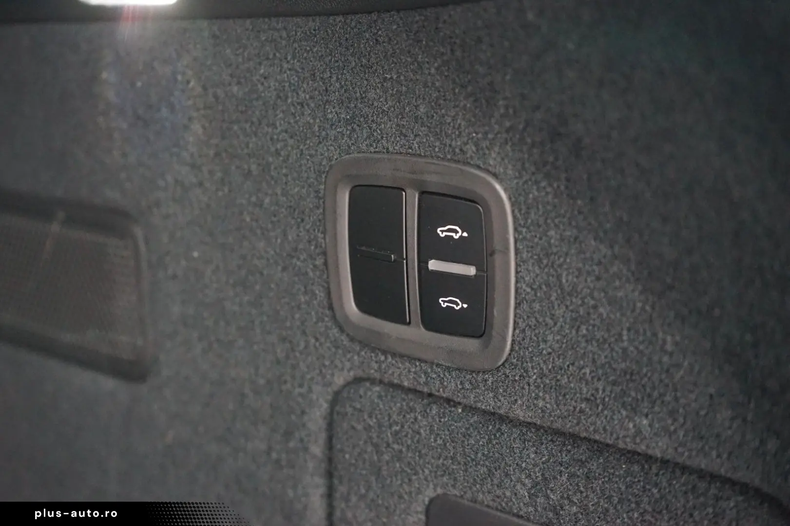 PORSCHE Cayenne Coupe E-Hybrid MY25 P-Display Massage