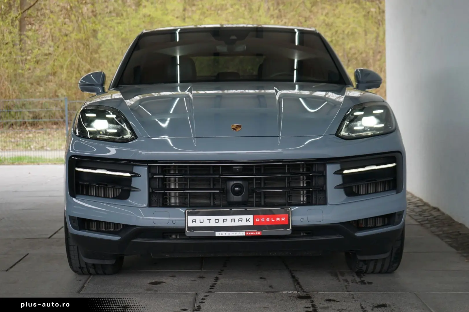 PORSCHE Cayenne Coupe E-Hybrid MY25 P-Display Massage