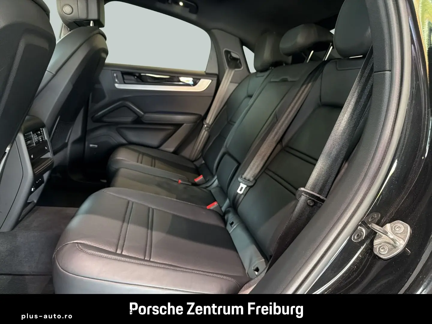 PORSCHE Cayenne E-Hybrid Coupe HA-Lenkung InnoDrive BOSE