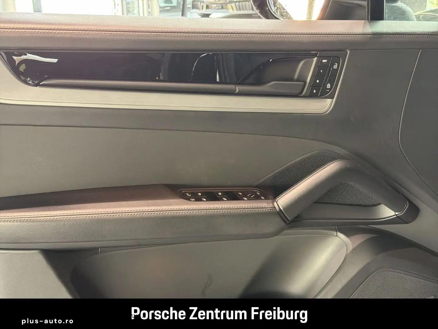 PORSCHE Cayenne E-Hybrid Coupe HA-Lenkung InnoDrive BOSE