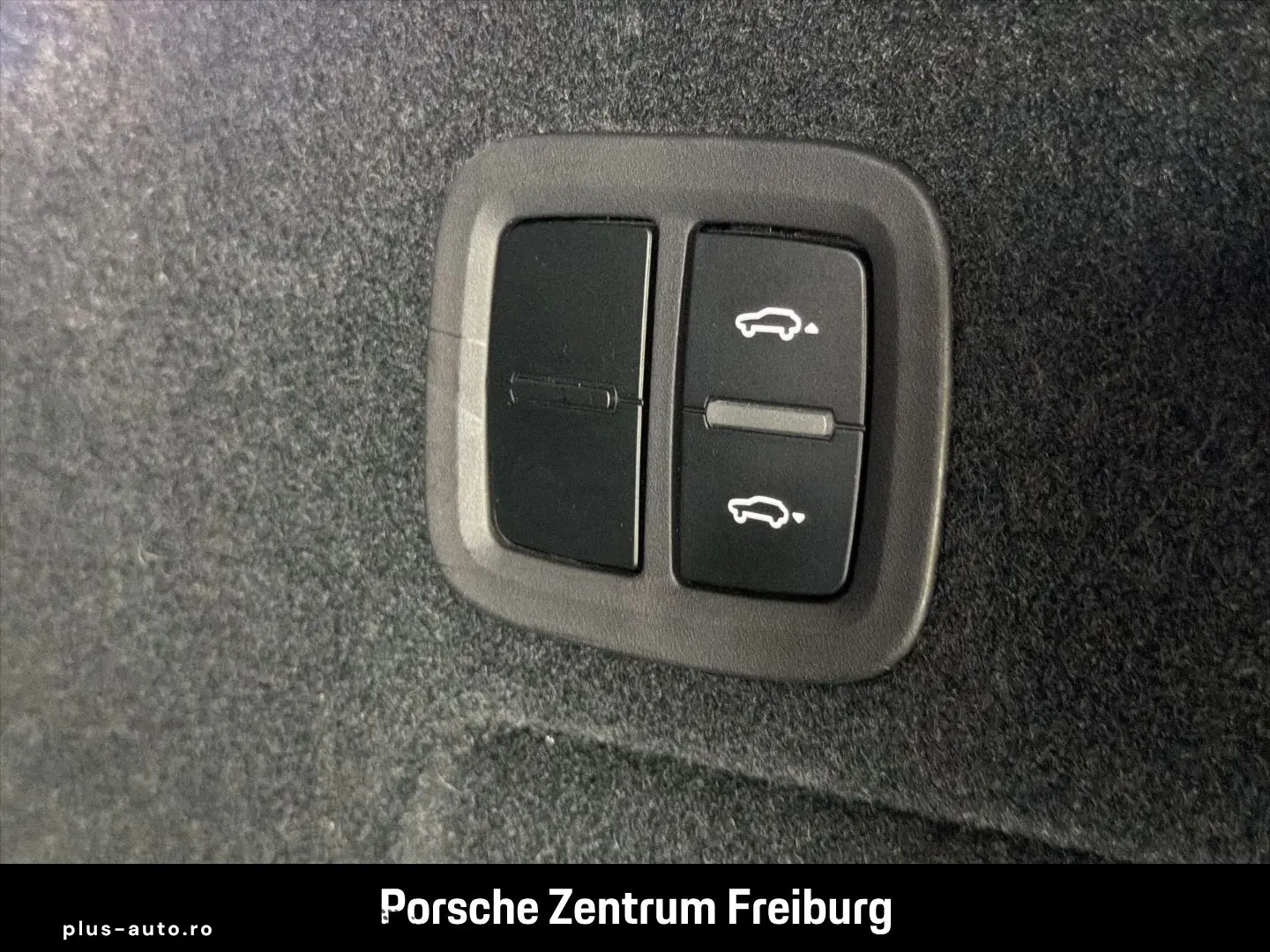 PORSCHE Cayenne E-Hybrid Coupe HA-Lenkung InnoDrive BOSE