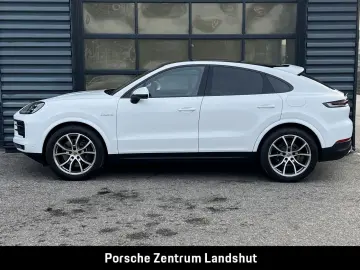 PORSCHE Cayenne E-Hybrid Coupe   Hinterachslenkung