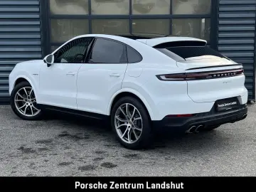PORSCHE Cayenne E-Hybrid Coupe   Hinterachslenkung