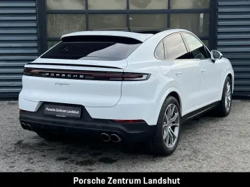 PORSCHE Cayenne E-Hybrid Coupe   Hinterachslenkung