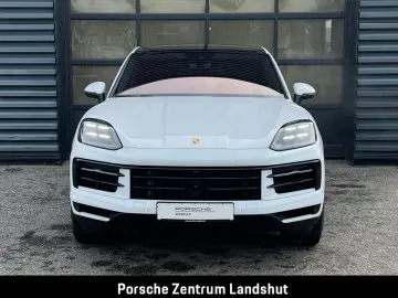 PORSCHE Cayenne E-Hybrid Coupe   Hinterachslenkung