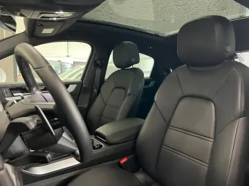 PORSCHE Cayenne E-Hybrid Coupe   Hinterachslenkung