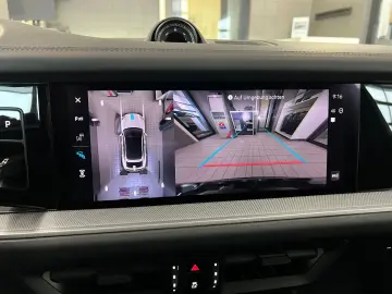 PORSCHE Cayenne E-Hybrid Coupe   Hinterachslenkung