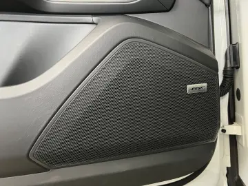 PORSCHE Cayenne E-Hybrid Coupe   Hinterachslenkung