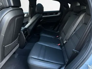 PORSCHE Cayenne S E-Hybrid Coupé BOSE SHZ V H Sitzbel.