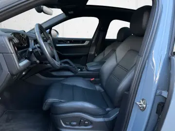PORSCHE Cayenne S E-Hybrid Coupé BOSE SHZ V H Sitzbel.