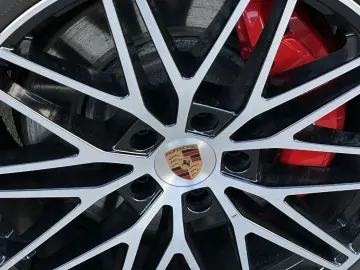 PORSCHE Cayenne S E-Hybrid Coupé BOSE SHZ V H Sitzbel.