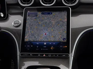 MERCEDES-BENZ C 180 AMG LED Pano AHK 360 Memory Totw…