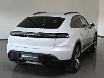 PORSCHE Macan Electric 100 kWh