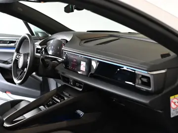 PORSCHE Macan Electric 100 kWh