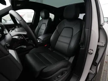 PORSCHE E-Hybrid Coupé SPORTDESIGN-PAKET-INNO-BOSE-22 T