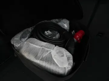 PORSCHE E-Hybrid Coupé SPORTDESIGN-PAKET-INNO-BOSE-22 T