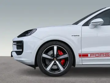 PORSCHE Cayenne S E-Hybrid Coupe HA-Lenkung InnoDrive