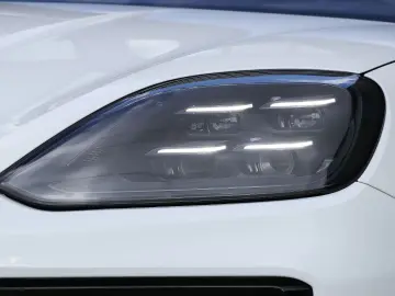 PORSCHE Cayenne S E-Hybrid Coupe HA-Lenkung InnoDrive