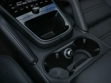 PORSCHE Cayenne S E-Hybrid Coupe HA-Lenkung InnoDrive