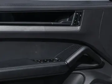 PORSCHE Cayenne S E-Hybrid Coupe HA-Lenkung InnoDrive