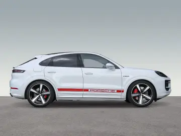 PORSCHE Cayenne S E-Hybrid Coupe HA-Lenkung InnoDrive