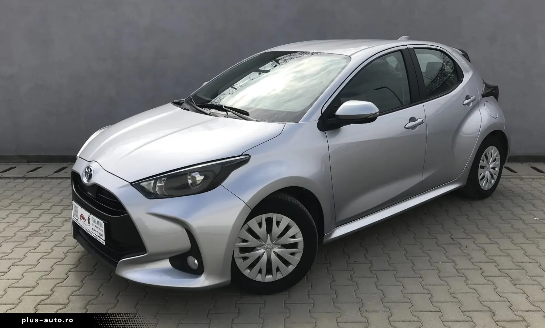 TOYOTA YARIS ACTIVE