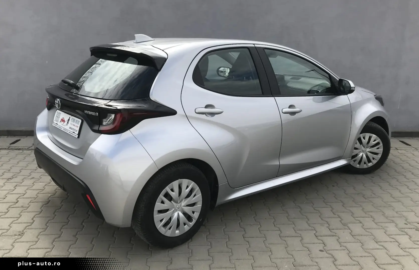 TOYOTA YARIS ACTIVE