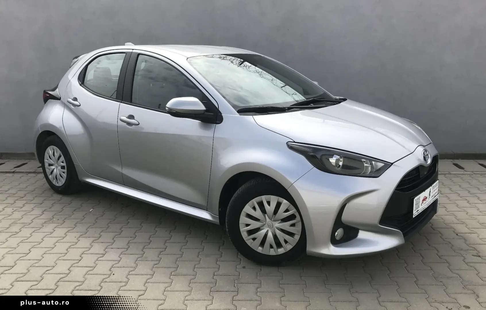 TOYOTA YARIS ACTIVE