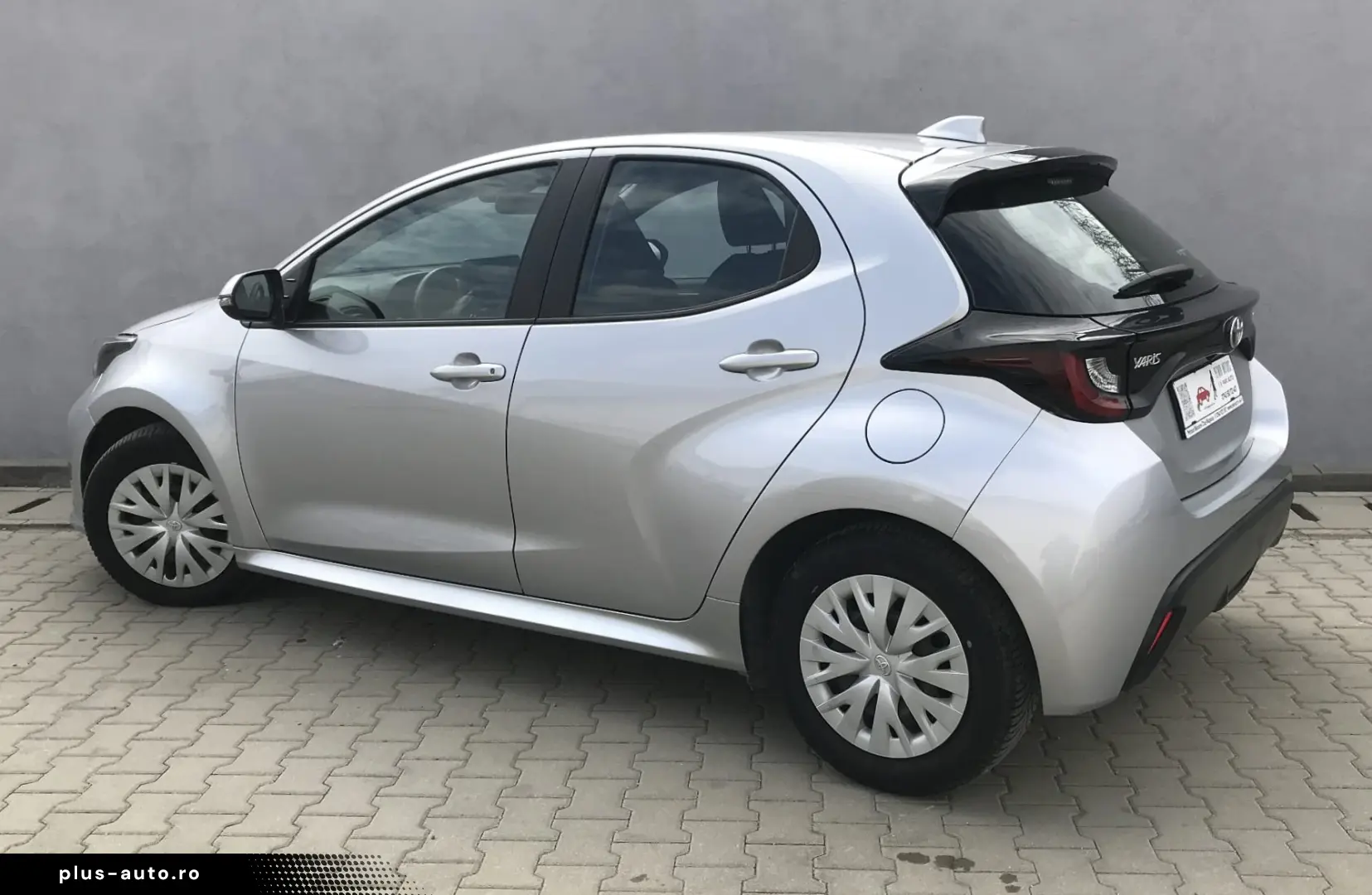 TOYOTA YARIS ACTIVE