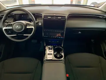 HYUNDAI Tucson 1.6 T-GDI Hybrid Trend 4WD