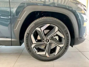 HYUNDAI Tucson 1.6 T-GDI Hybrid Trend 4WD