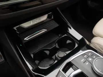 BMW iX3 MPacket xDrive
