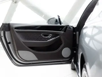 BENTLEY Continental GT V8   Rotating display   Mulliner