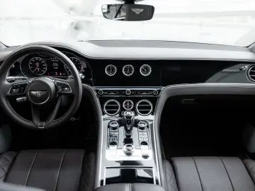 BENTLEY Continental GT V8   Rotating display   Mulliner