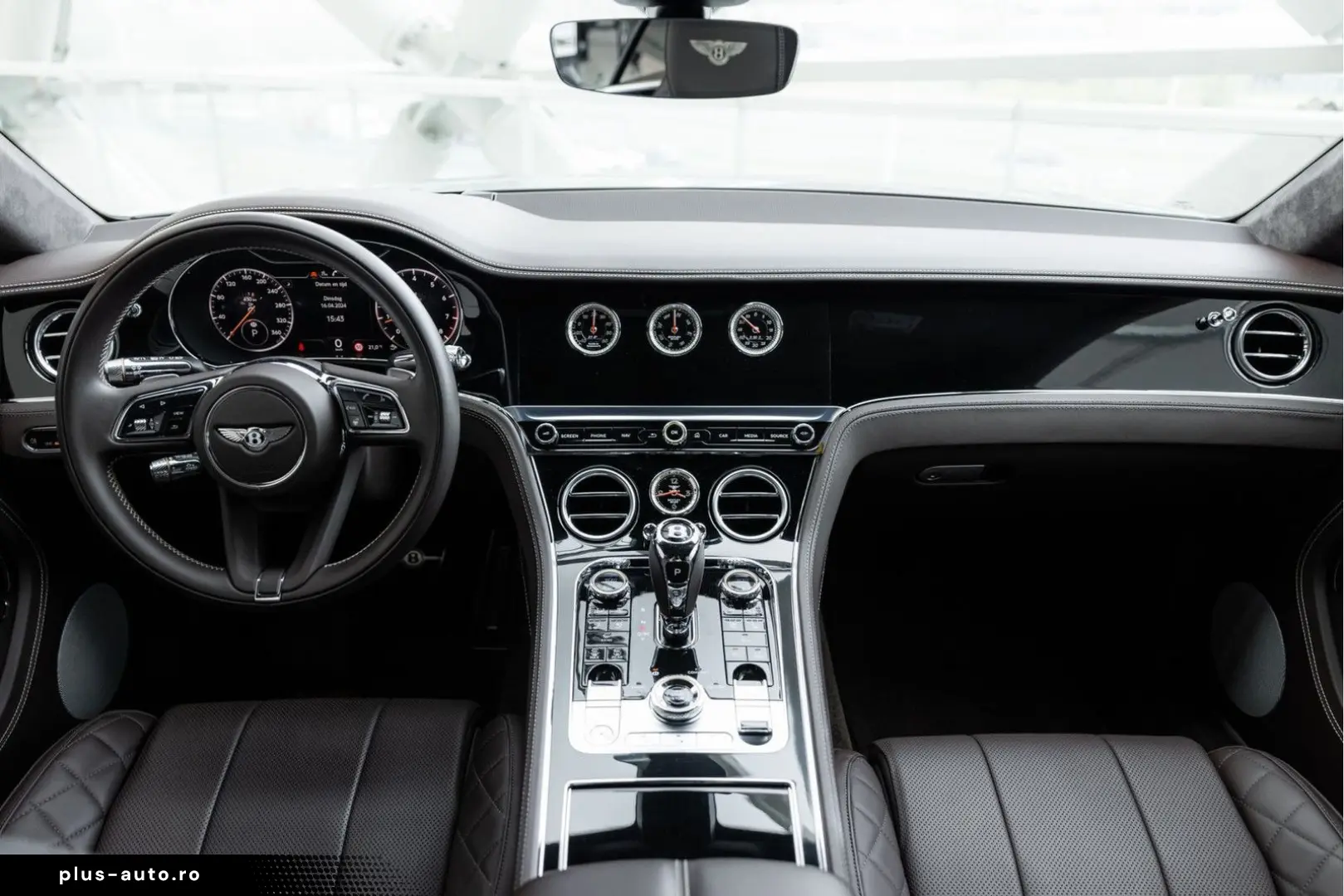 BENTLEY Continental GT V8   Rotating display   Mulliner