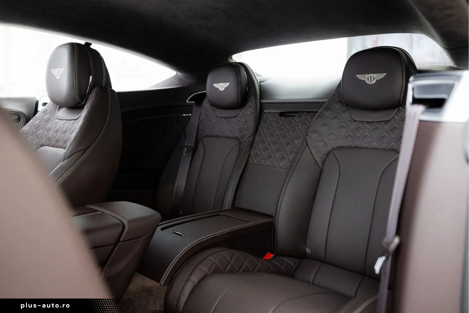 BENTLEY Continental GT V8   Rotating display   Mulliner