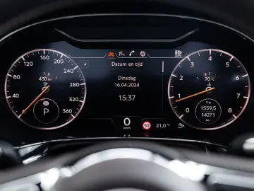BENTLEY Continental GT V8   Rotating display   Mulliner