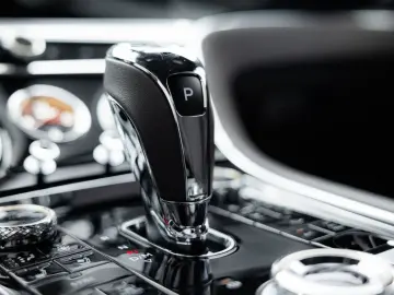 BENTLEY Continental GT V8   Rotating display   Mulliner