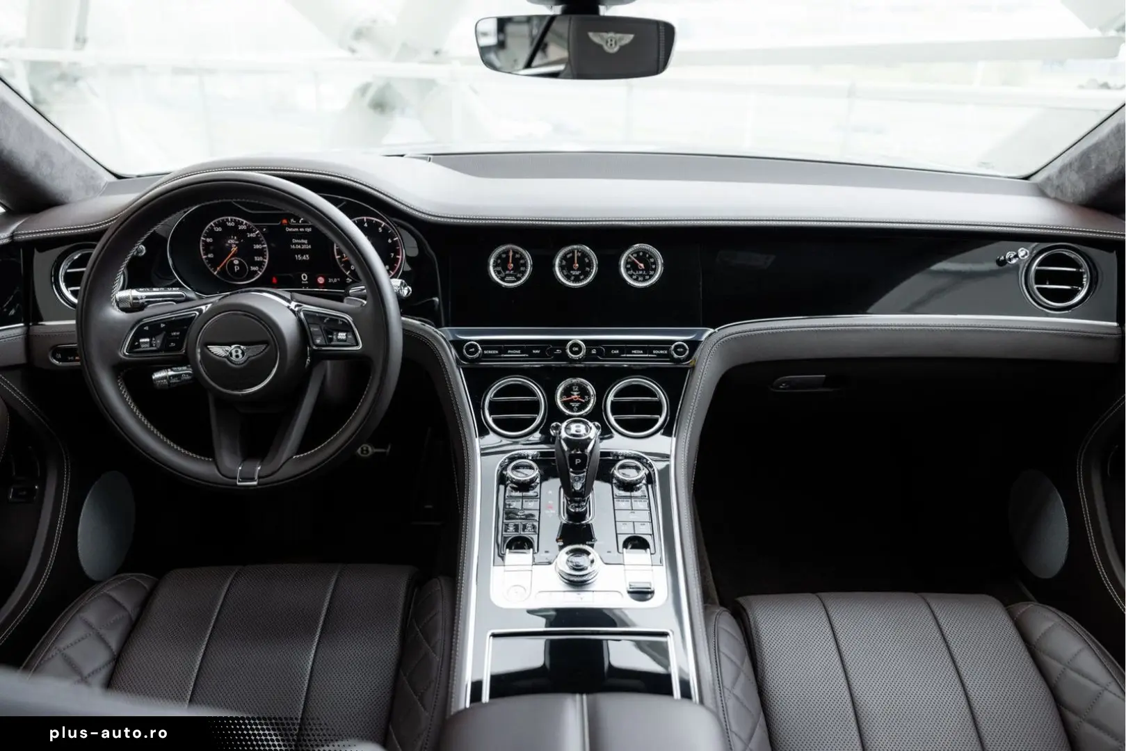 BENTLEY Continental GT V8   Rotating display   Mulliner