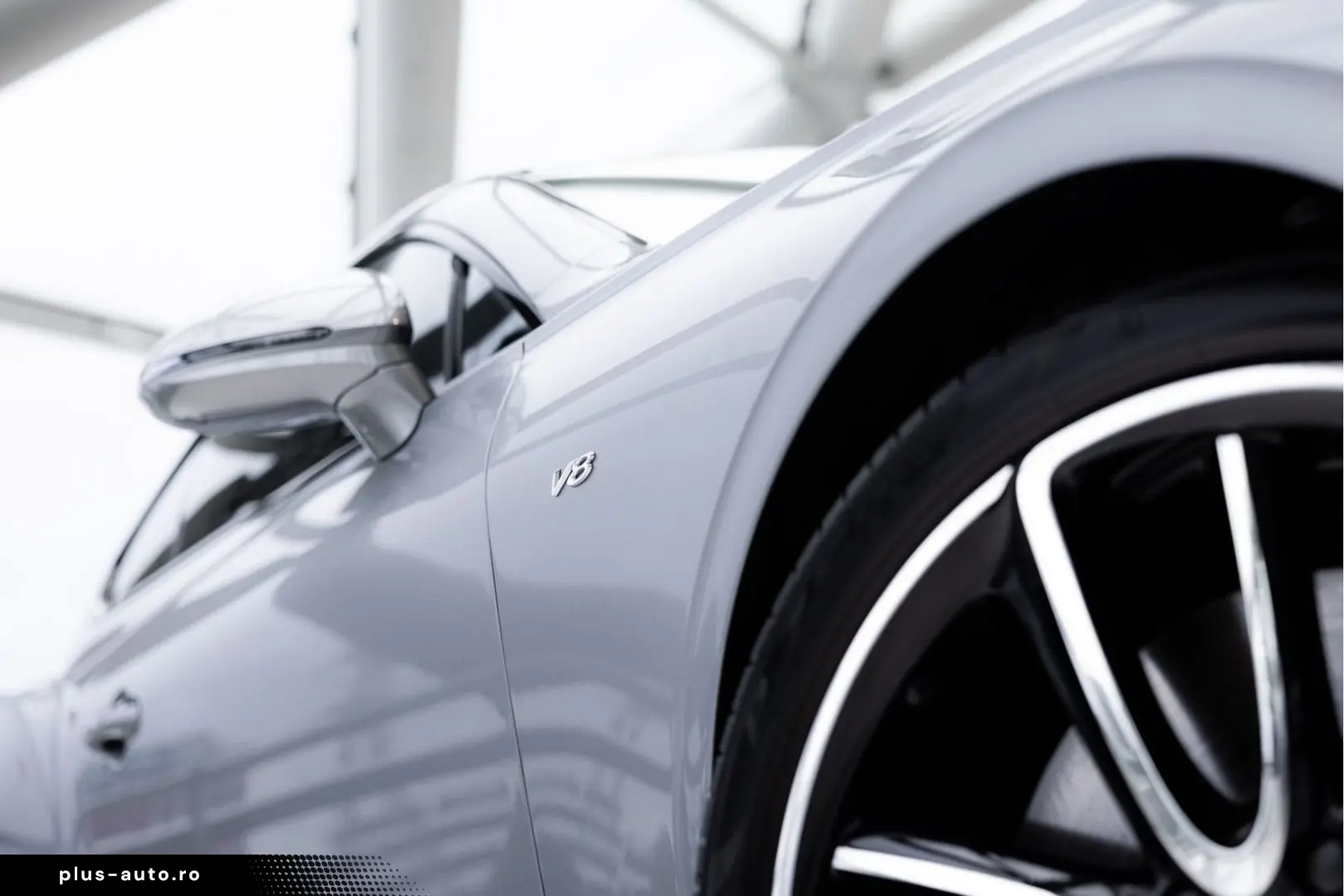 BENTLEY Continental GT V8   Rotating display   Mulliner