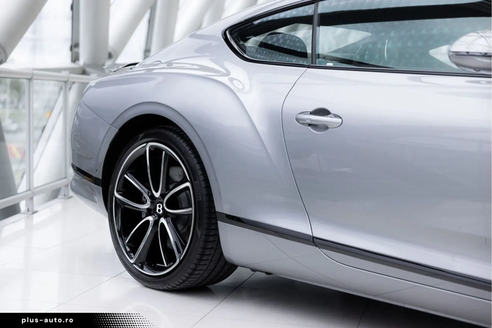 BENTLEY Continental GT V8   Rotating display   Mulliner