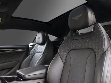 BENTLEY GT V8 Azure Blackline B&O City Tour  6300km