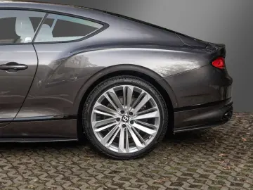 BENTLEY GT V8 Azure Blackline B&O City Tour  6300km