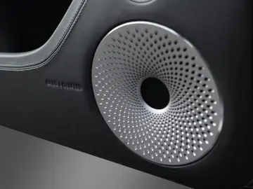 BENTLEY GT V8 Azure Blackline B&O City Tour  6300km