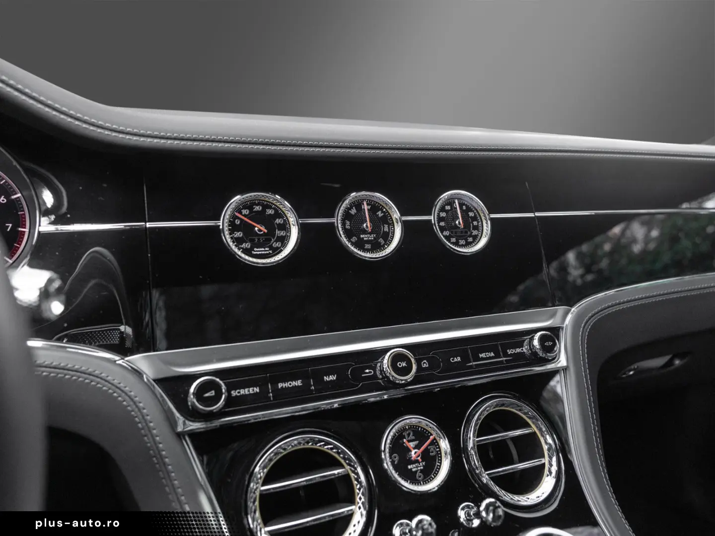 BENTLEY GT V8 Azure Blackline B&O City Tour  6300km