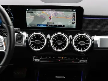 MERCEDES-BENZ EQB 300 4M Progressive  LED Cam TotW E…