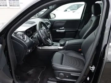 MERCEDES-BENZ EQB 300 4M Progressive  LED Cam TotW E…