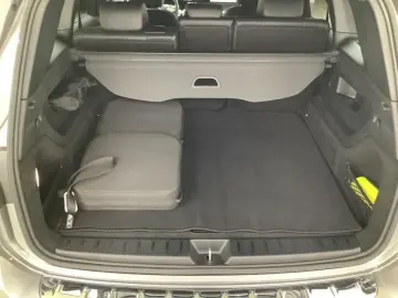 MERCEDES-BENZ EQB 300 4M AMG NIGHT LED MBUX EASY-PACK Kamera